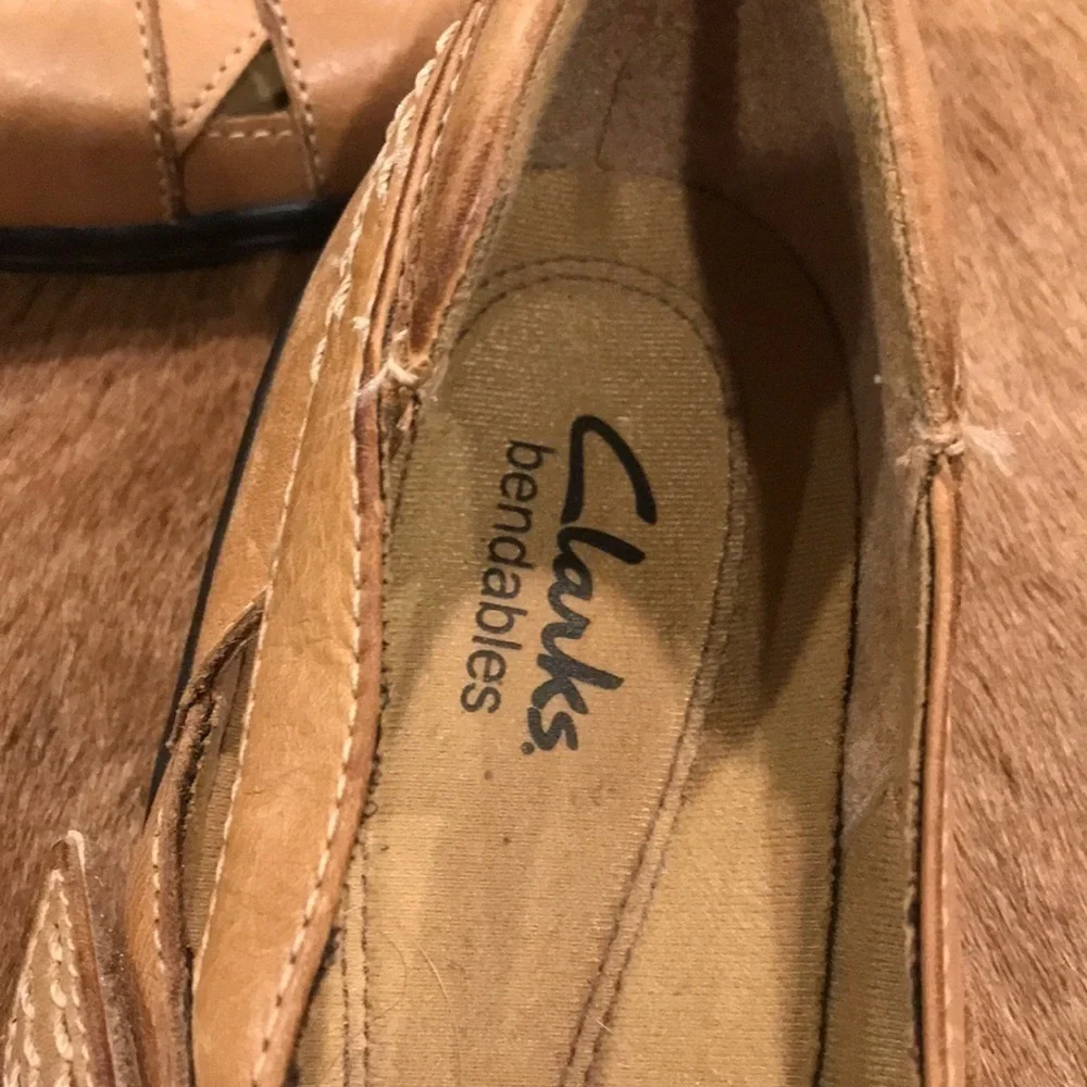 Clark’s Bendables Tan Leather Shoe Size 7.5N